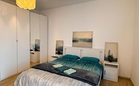 Mintloft Near, Parc Copou, Iro, Parhon, Gradina Botanica, Stadio -Parcare-Factura- Ab Homes